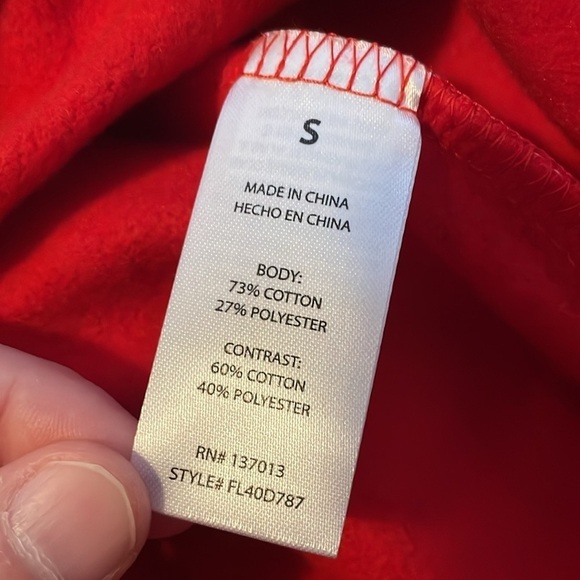 Wildfox/Coca-Cola NWT women’s red Coke bear sweatshirt size small - Picture 8 of 8